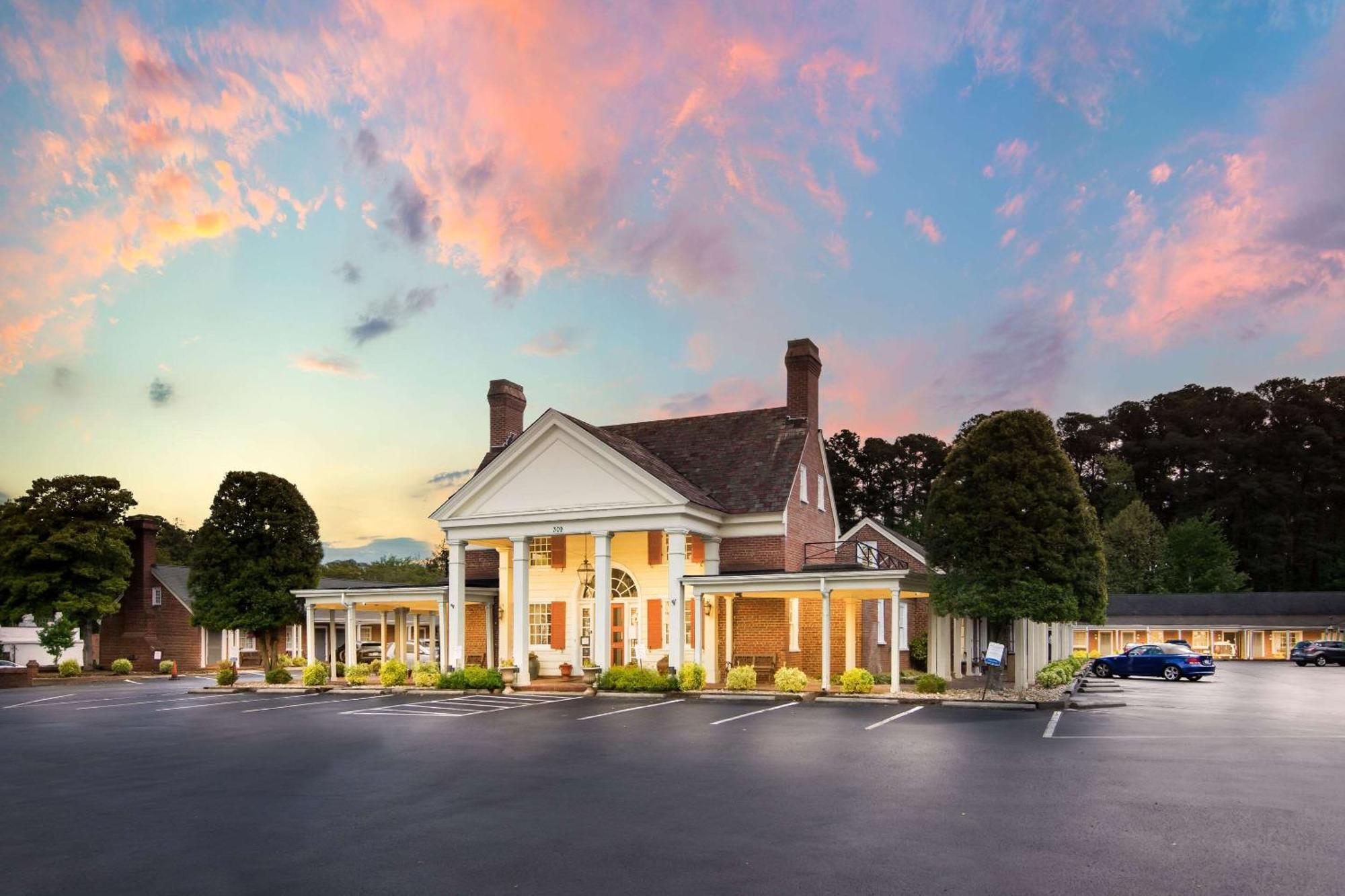 Rodeway Historic Inn 2*