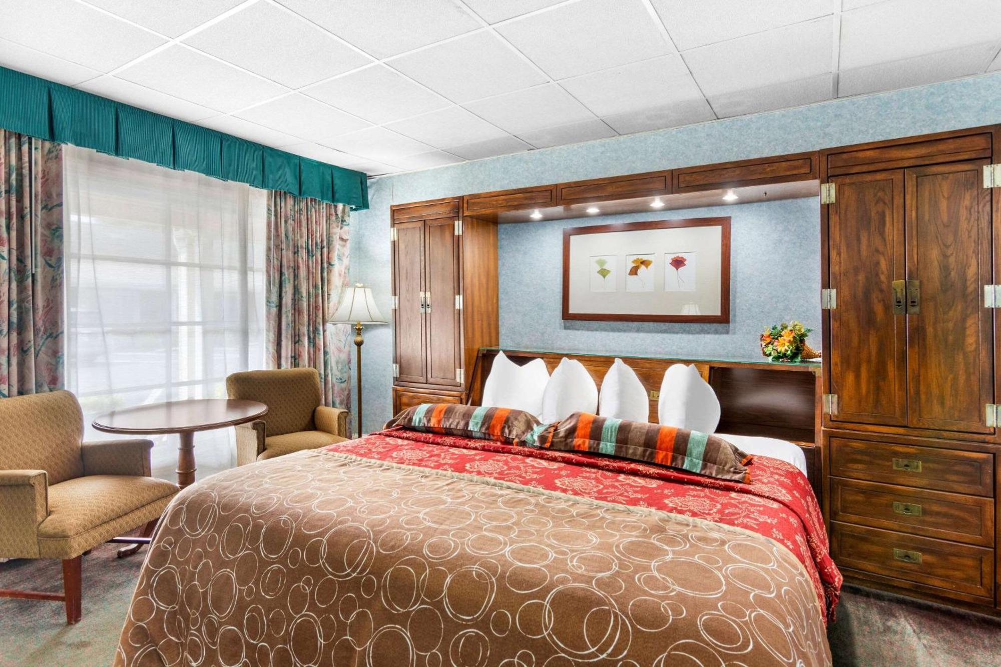 Rodeway Historic Inn 2*