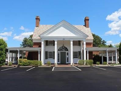 Estalagem Rodeway Historic Williamsburg